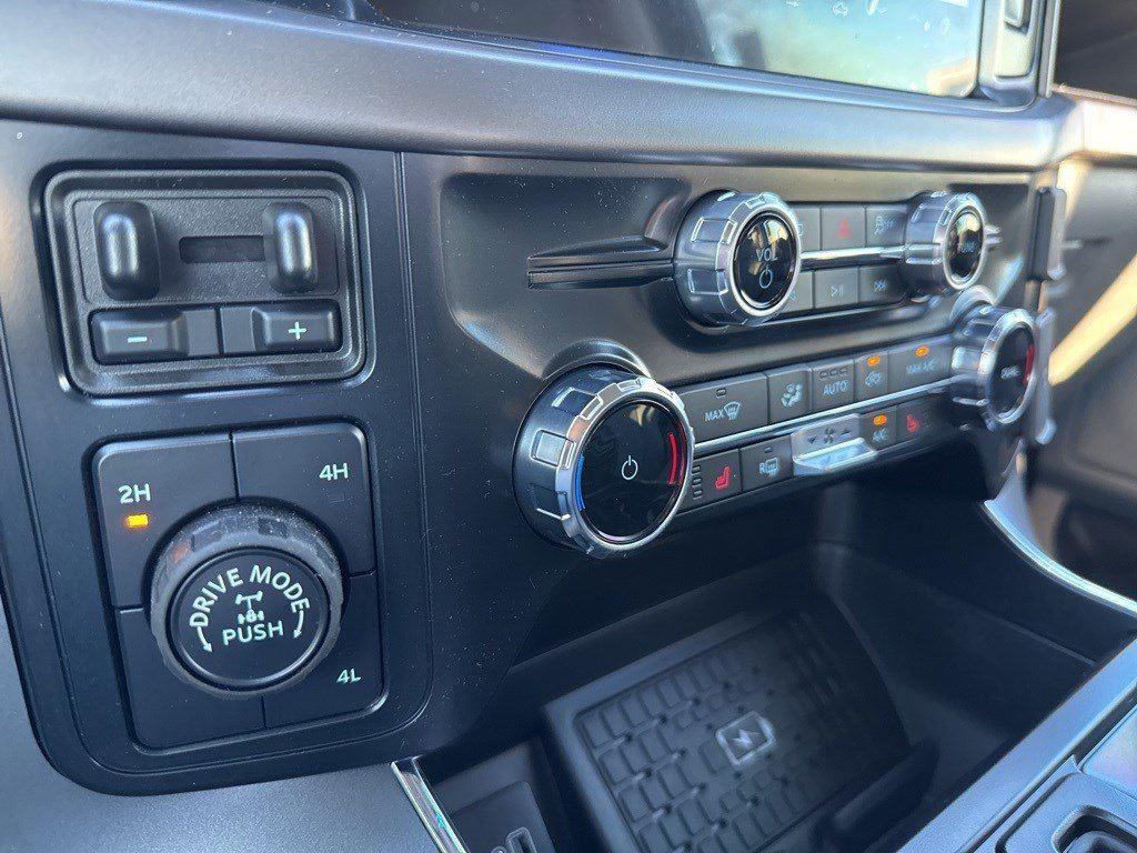 2025 Ford F-150 XLT photo 33