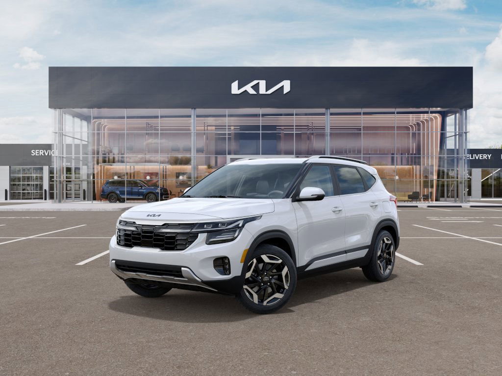 New 2025 Snow White Pearl Kia SX image 1