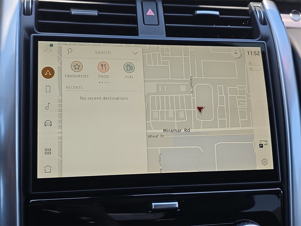 2025 Land Rover Discovery Metropolitan Edition photo 19