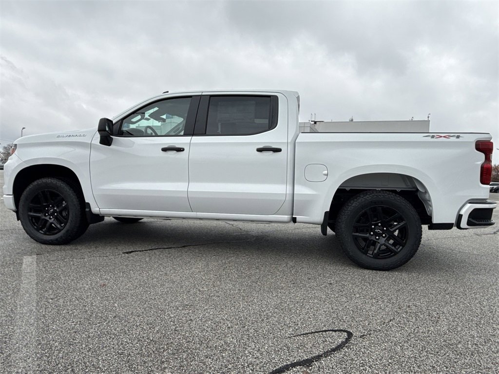 2026 Chevrolet Silverado 1500 Custom photo 2