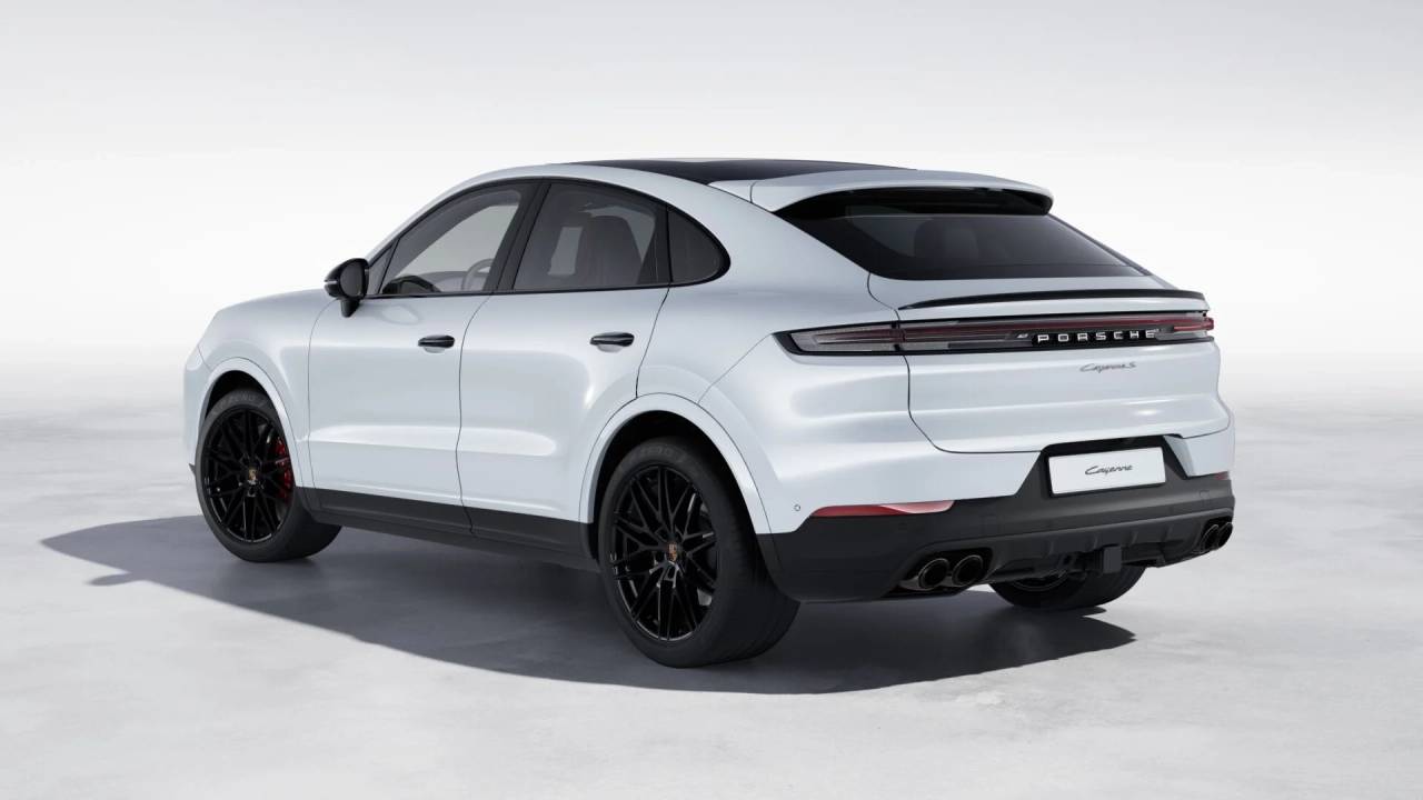 2026 Porsche Cayenne S Coupe photo 3