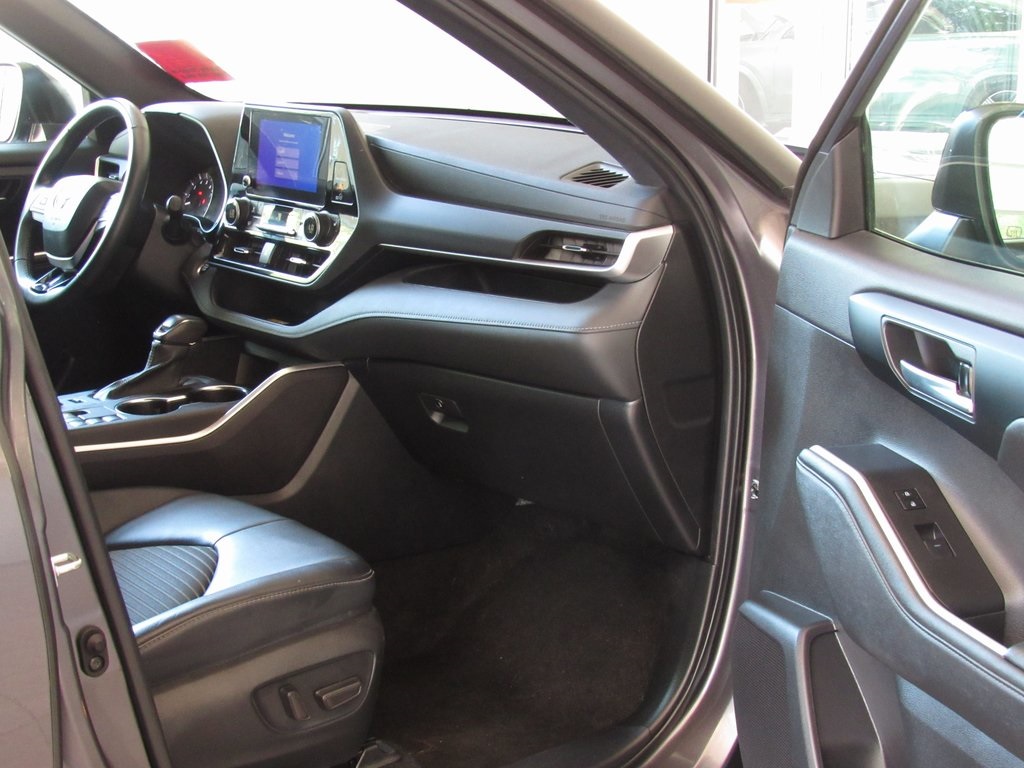 2024 Toyota Highlander XSE photo 15