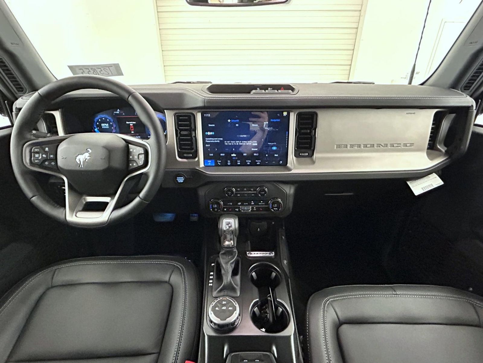 2025 Ford Bronco Outer Banks photo 12