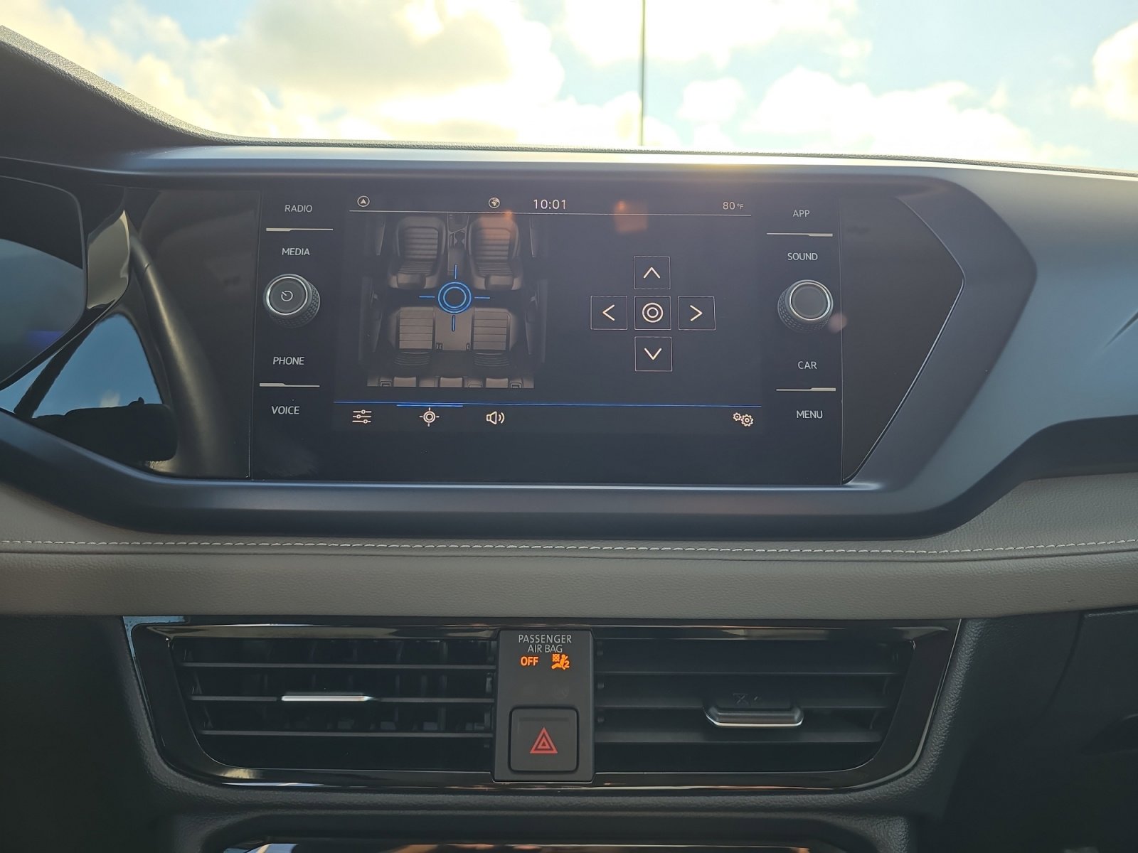 2024 Volkswagen Taos SE photo 15