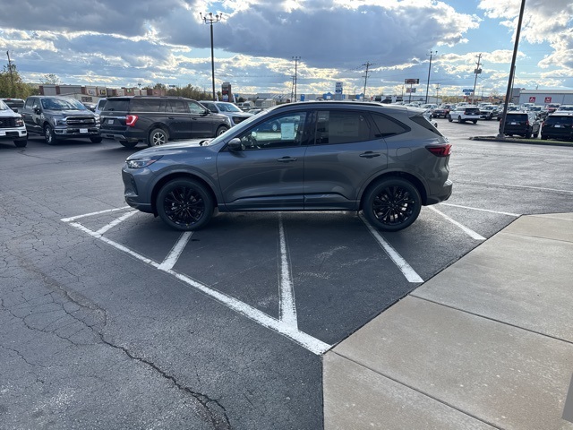 2026 Ford Escape ST-Line Elite photo 3