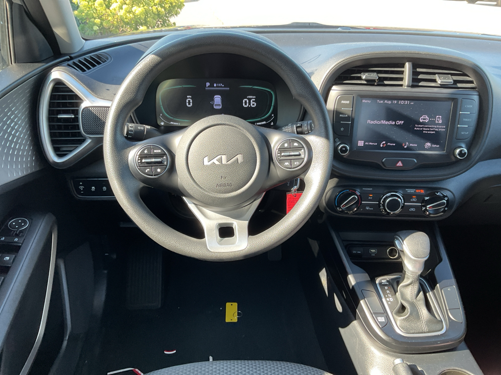 2023 Kia Soul LX photo 14