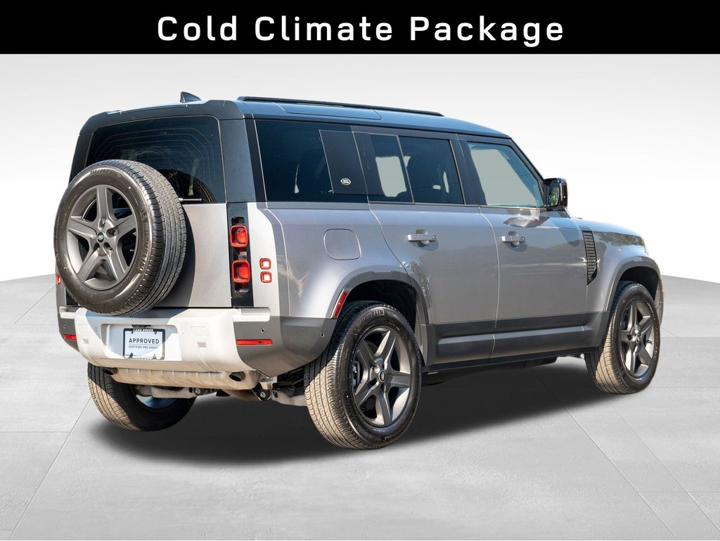 2024 Land Rover Defender 110 S photo 2