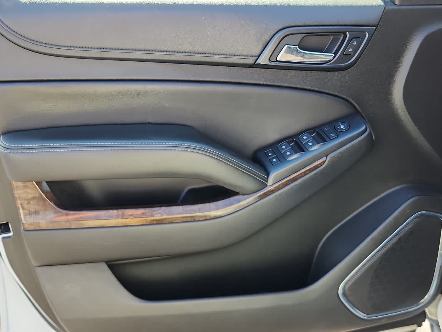 2017 Chevrolet Tahoe LS photo 9