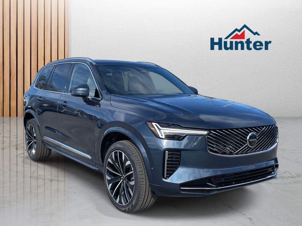 2026 Volvo XC90 Plus's photo