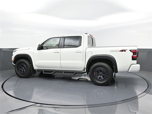 2025 Nissan Frontier PRO-4X photo 3