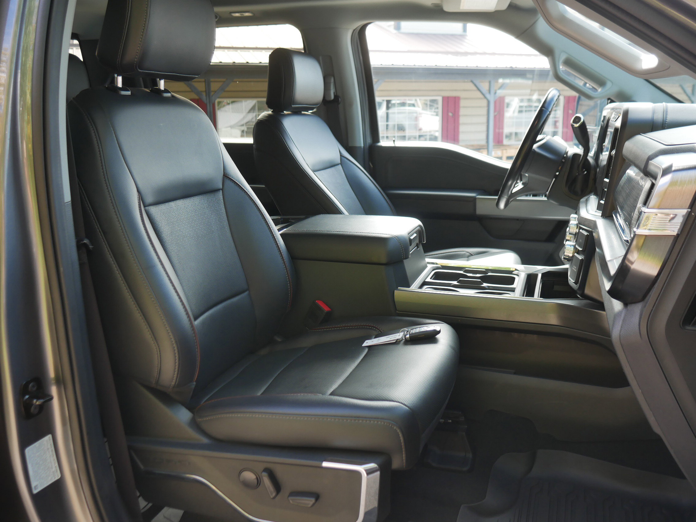 2024 Ford F-250 Lariat photo 24