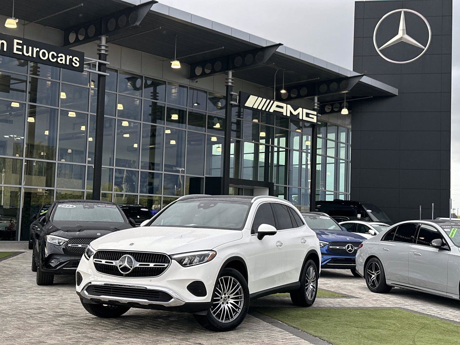 2026 Mercedes-Benz GLC Base's photo