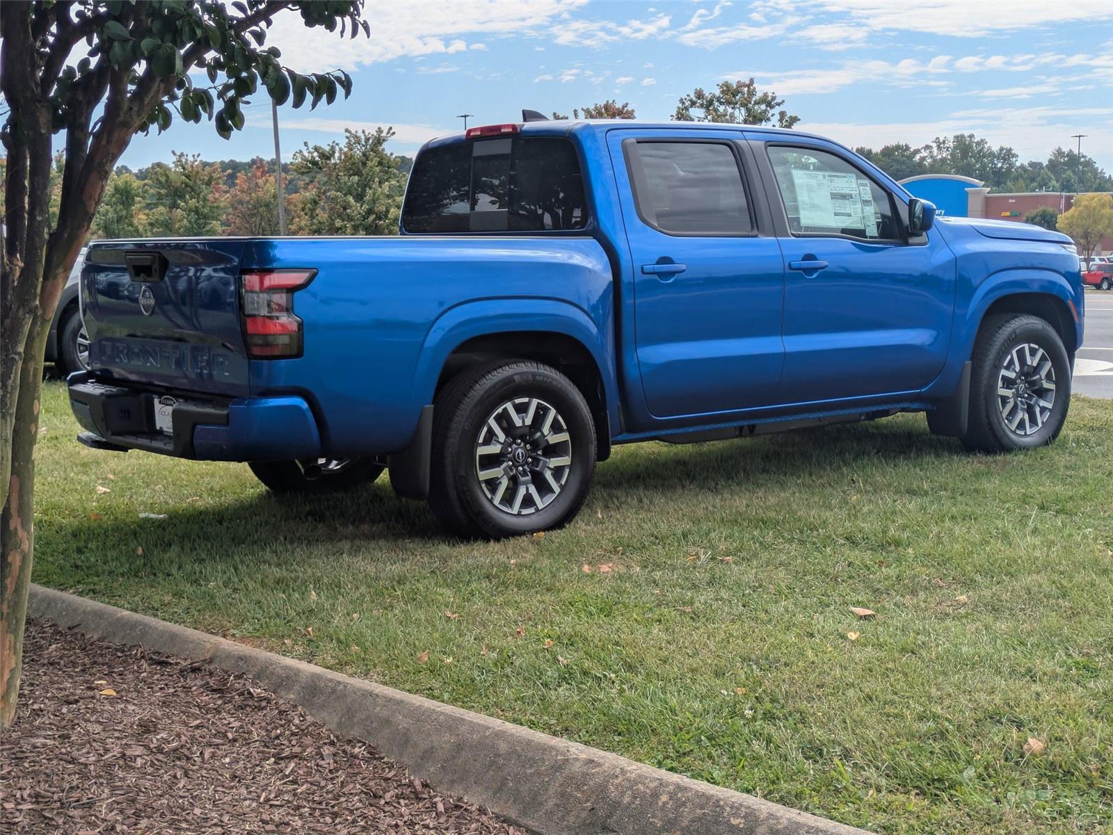 2026 Nissan Frontier SV photo 4