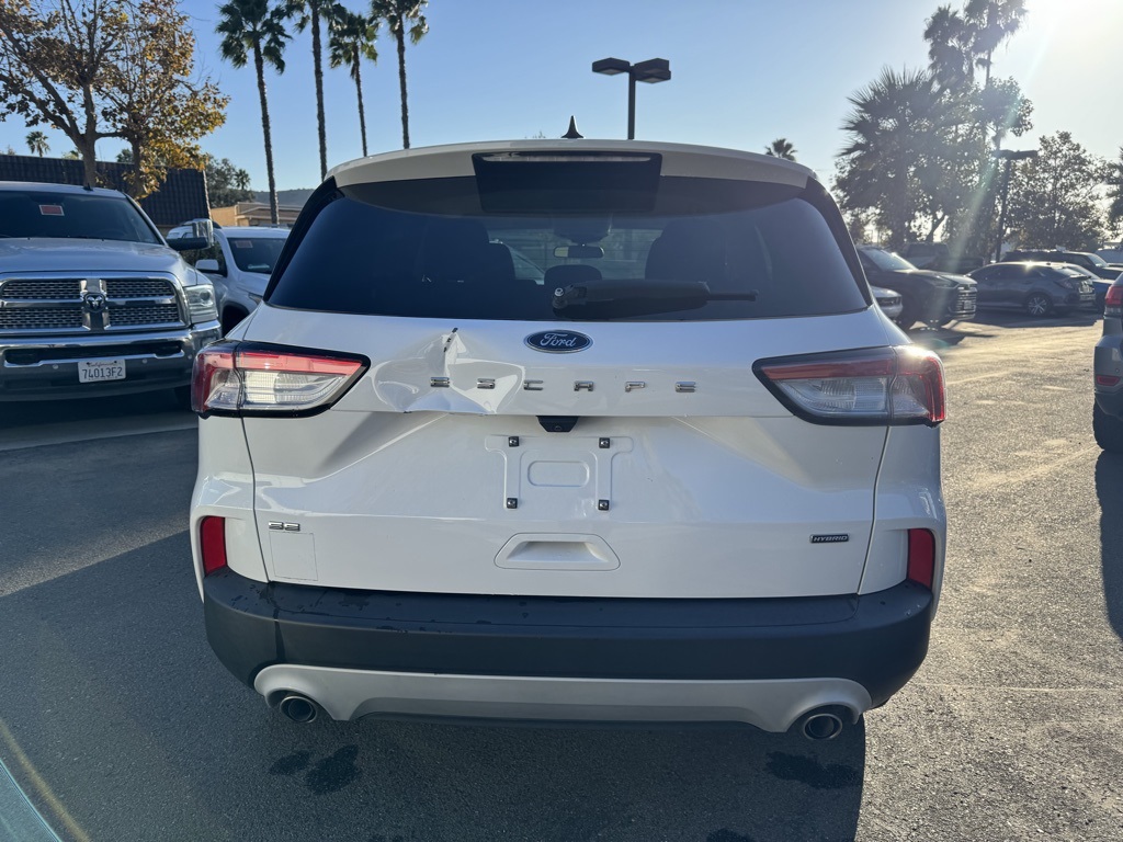 2020 Ford Escape SE Sport Hybrid photo 4
