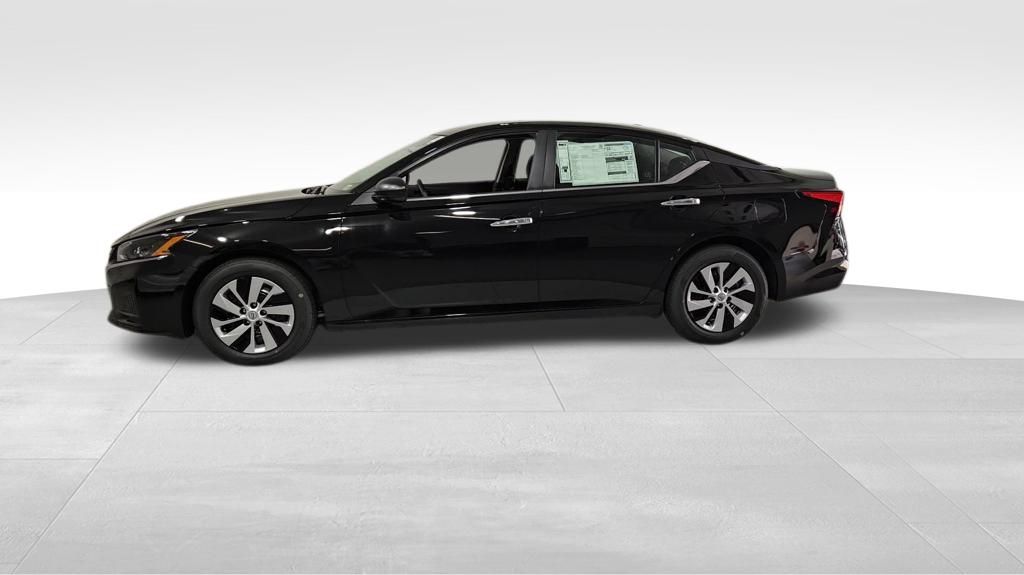 2025 Nissan Altima 2.5 S photo 2
