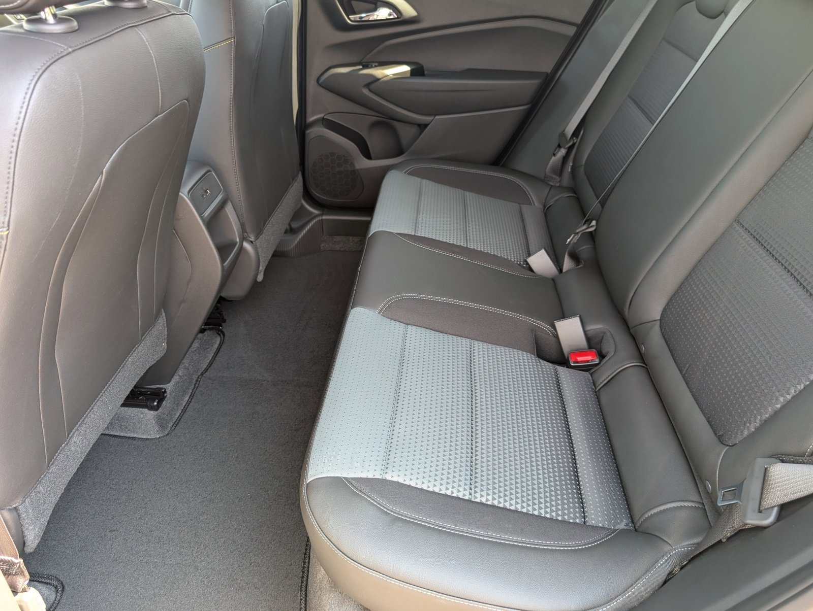 2026 Chevrolet Trax LT photo 8