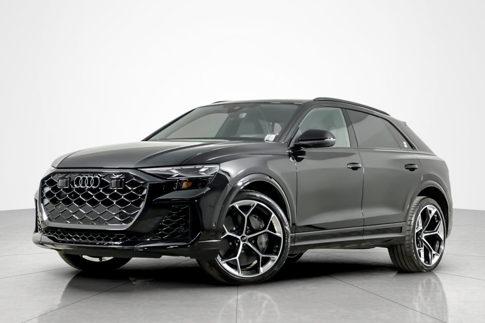 2025 Audi RS Q8 Base's photo