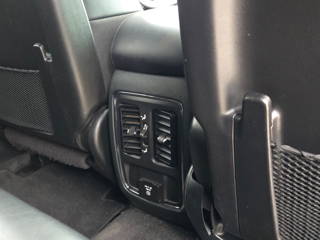 2022 Jeep Cherokee Laredo X photo 11