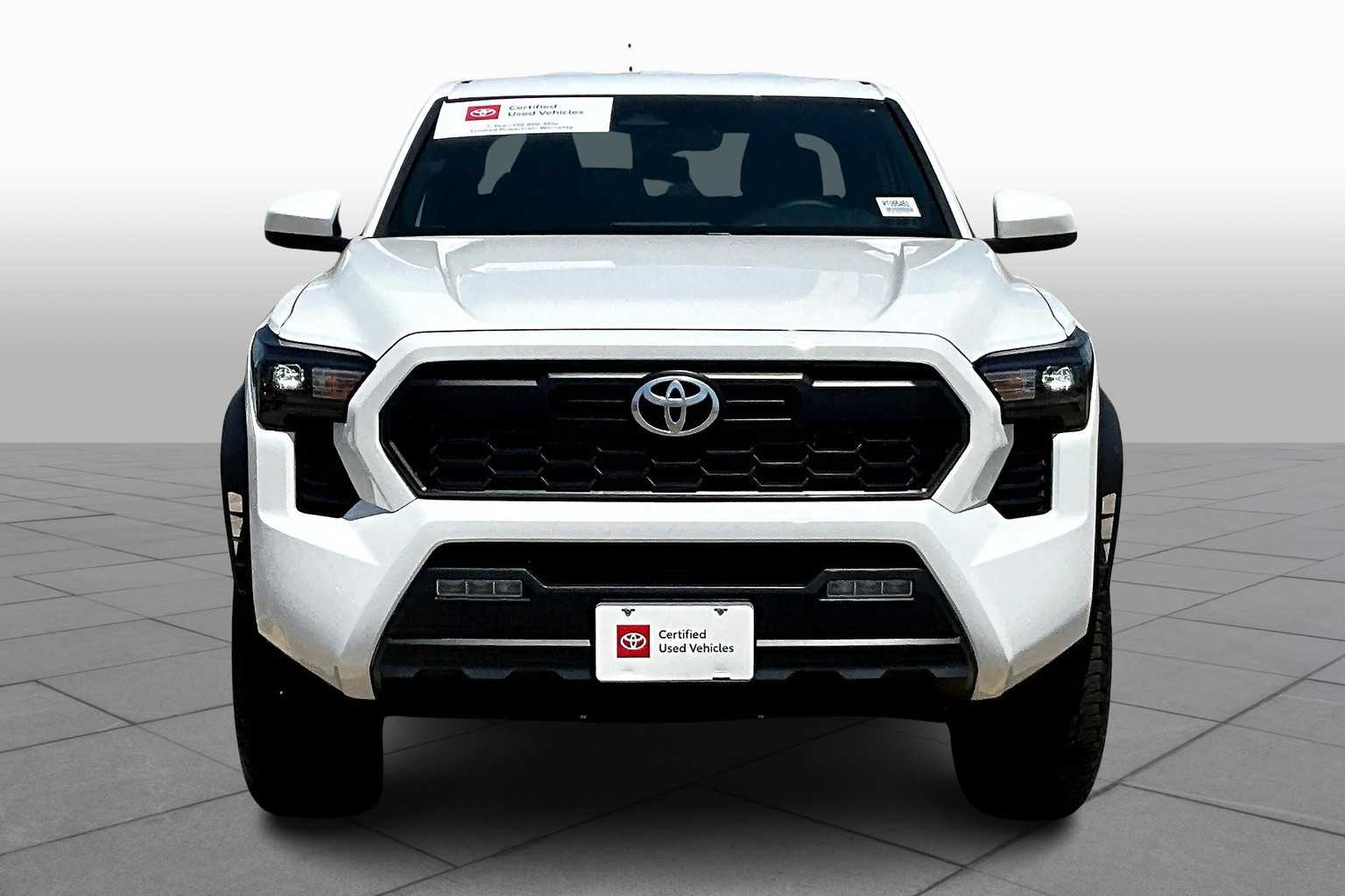 2024 Toyota Tacoma TRD photo 3