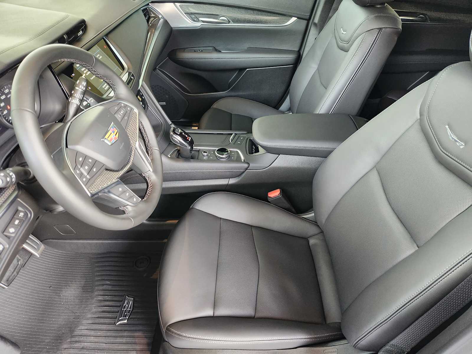 2025 Cadillac XT5 Sport photo 8
