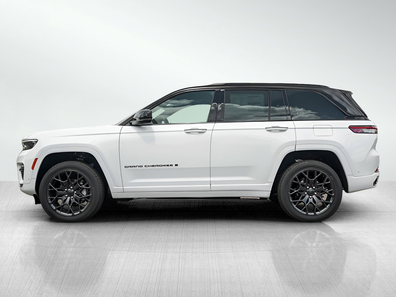 2025 Jeep Grand Cherokee Summit Reserve photo 3