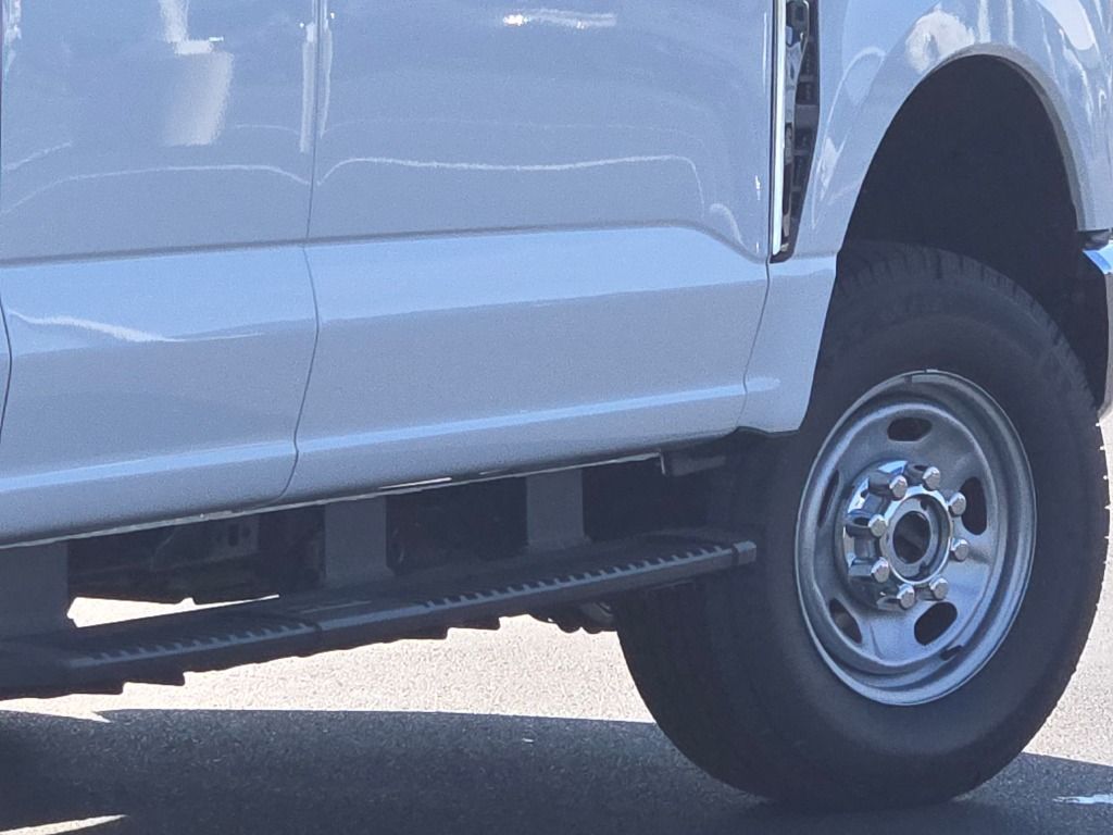 2025 Ford F-250 XL photo 10