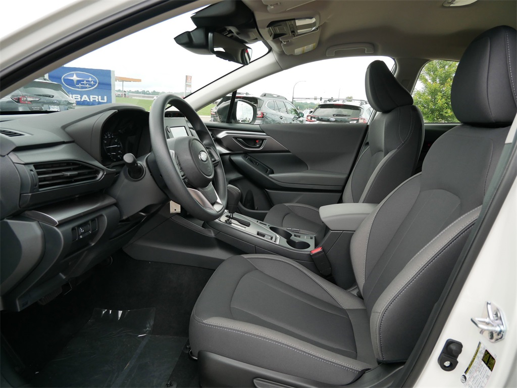 2025 Subaru Impreza Base photo 4