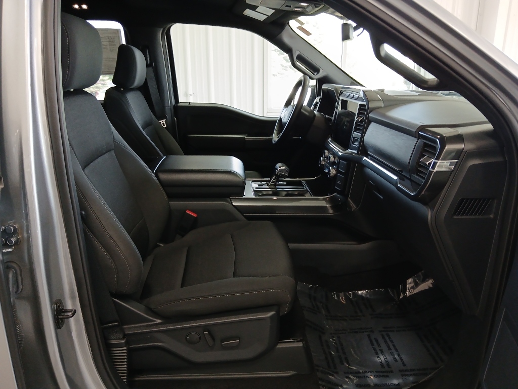 2023 Ford F-150 XLT photo 18