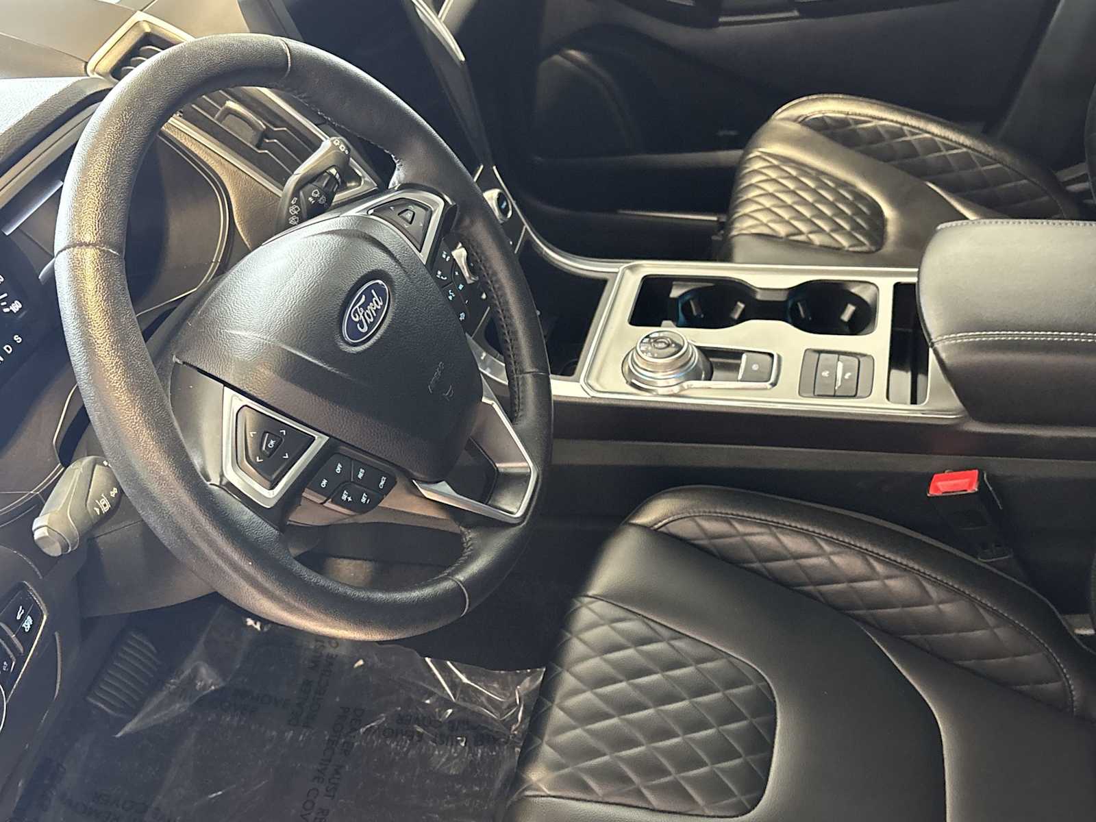 2024 Ford Edge Titanium photo 17