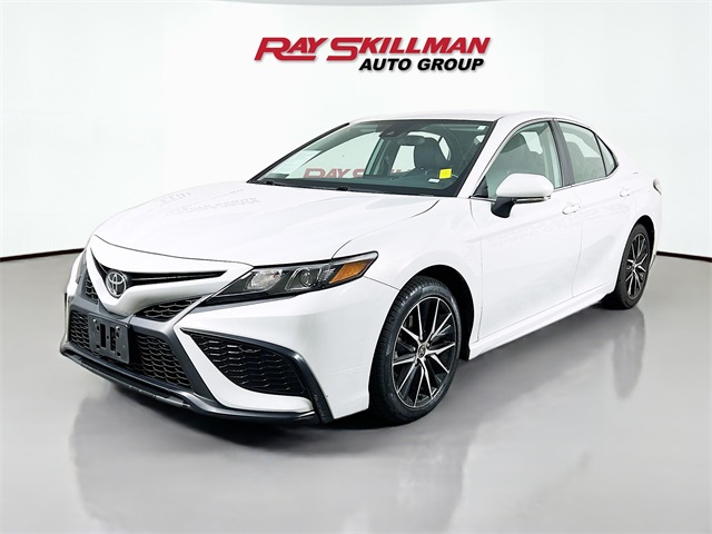 2023 Toyota Camry SE photo 2