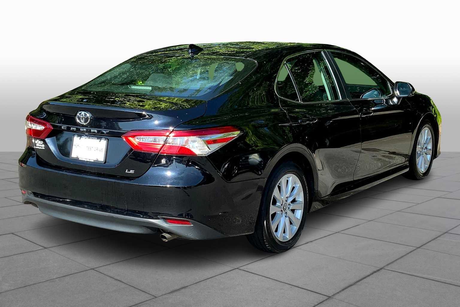 Image 10 of Pre-Owned 2019 Toyota Camry LE