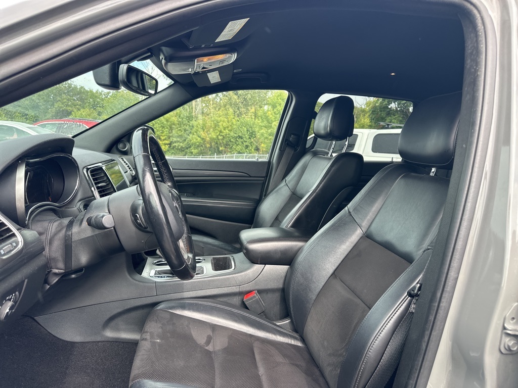 2020 Jeep Grand Cherokee Altitude photo 3