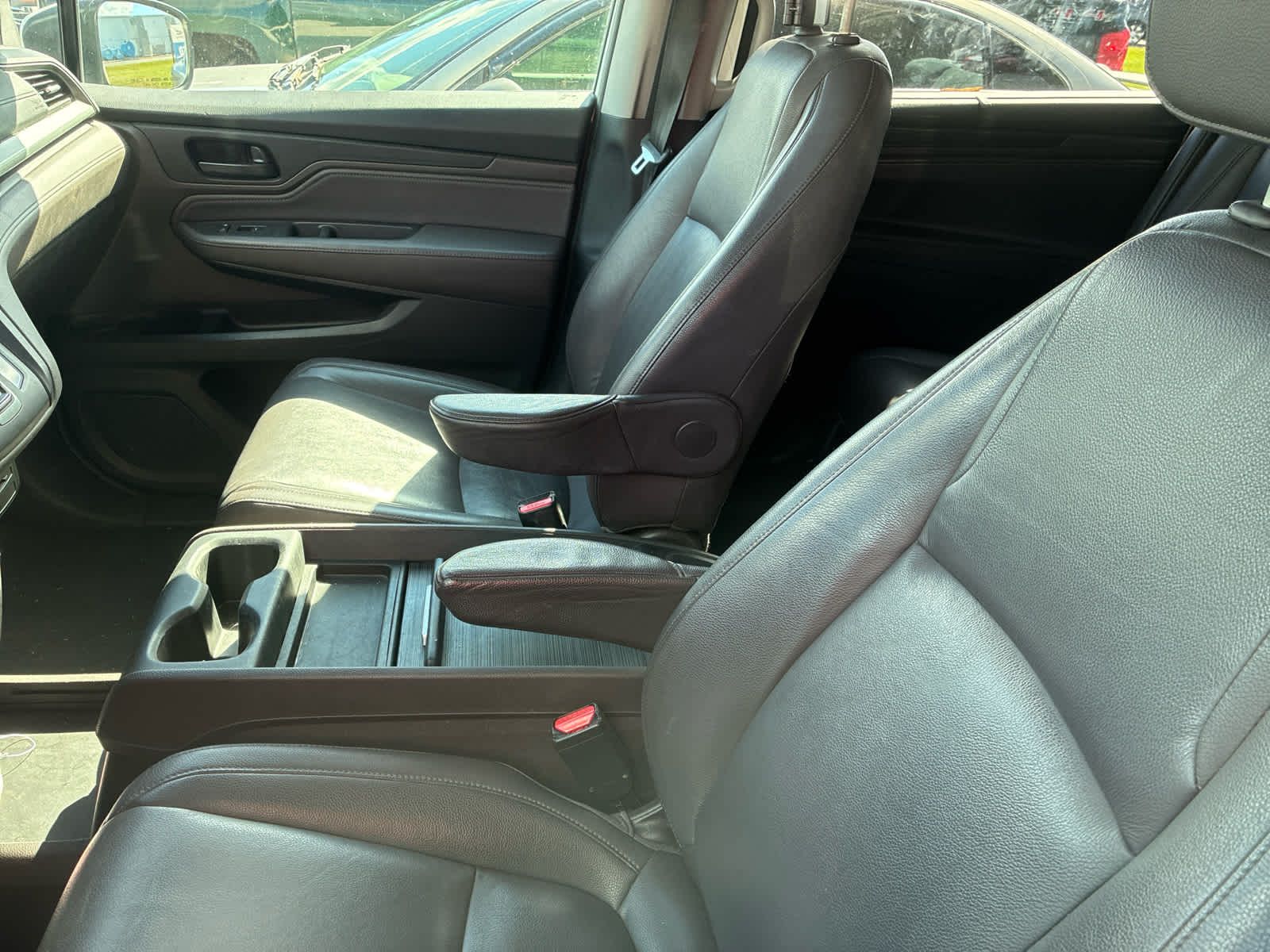2018 Honda Odyssey Touring photo 4