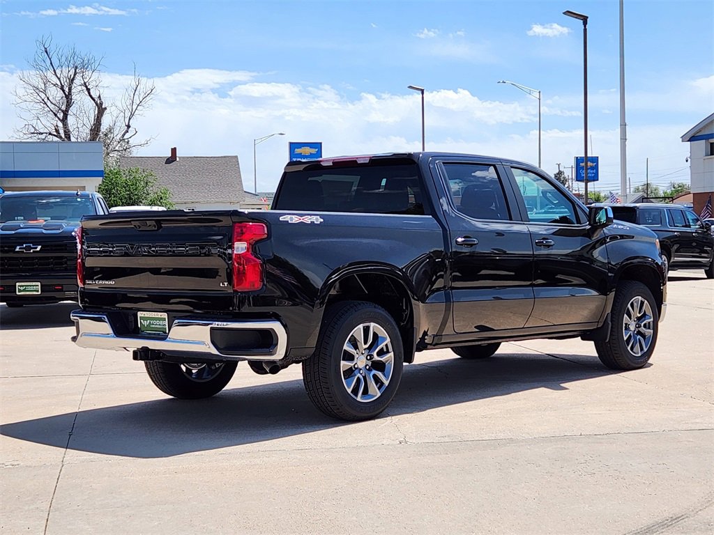 2025 Chevrolet Silverado 1500 LT photo 5