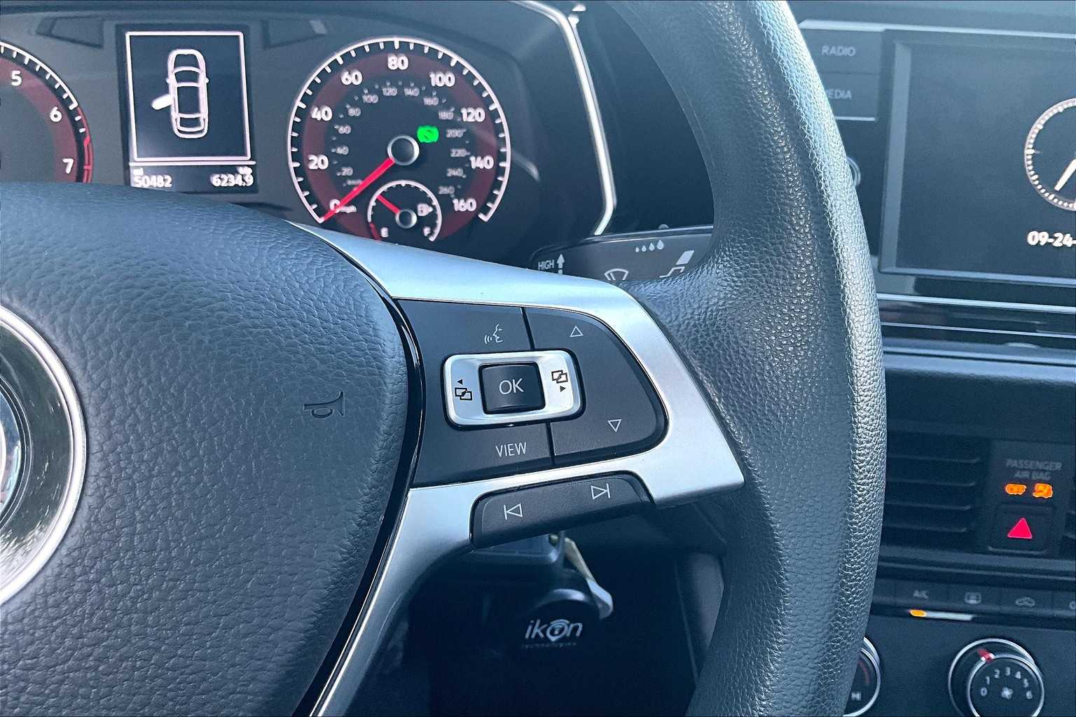 2021 Volkswagen Jetta SE R-Line photo 15