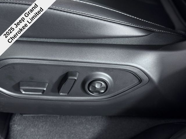2025 Jeep Grand Cherokee Limited photo 17