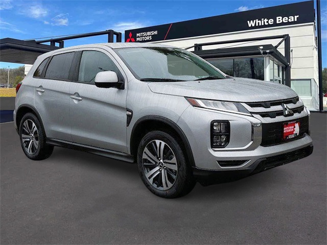 2025 Mitsubishi Outlander Sport ES's photo