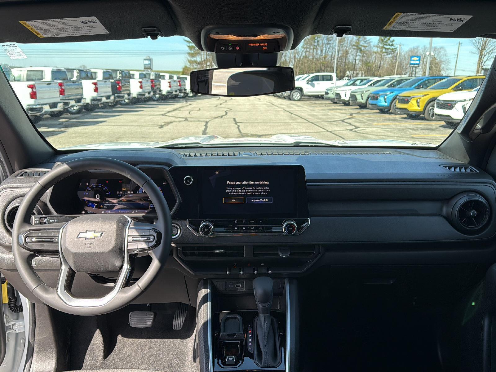 2025 Chevrolet Colorado LT photo 3