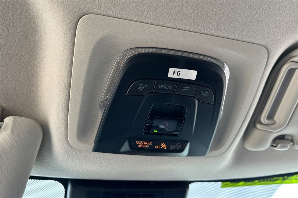 2025 Toyota Corolla LE photo 26