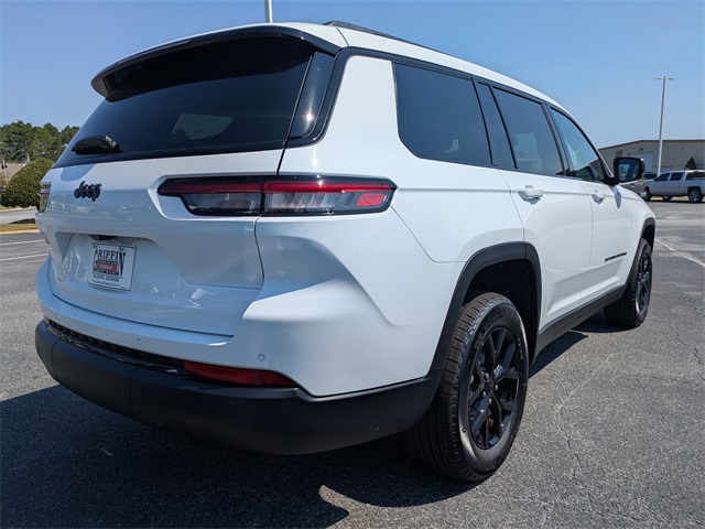 2025 Jeep Grand Cherokee Altitude X photo 2
