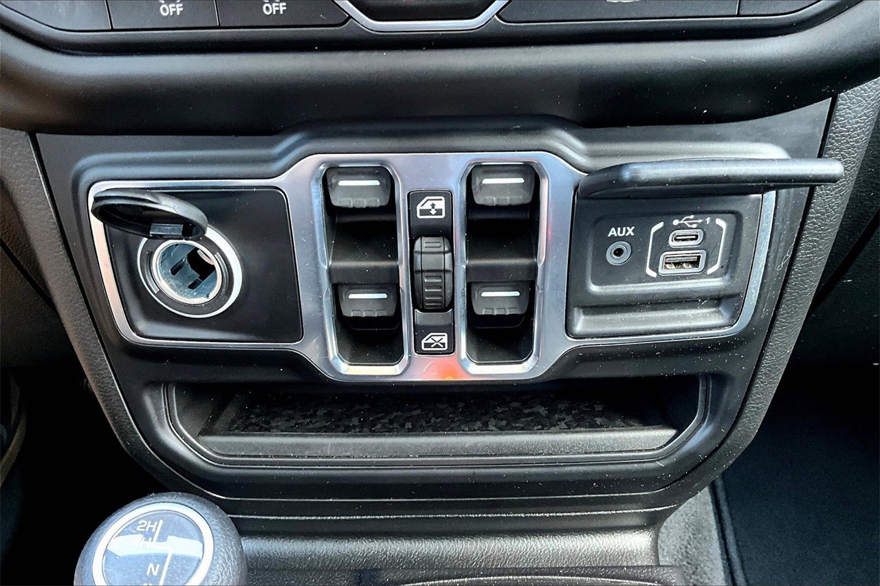 2021 Jeep Gladiator Overland photo 15