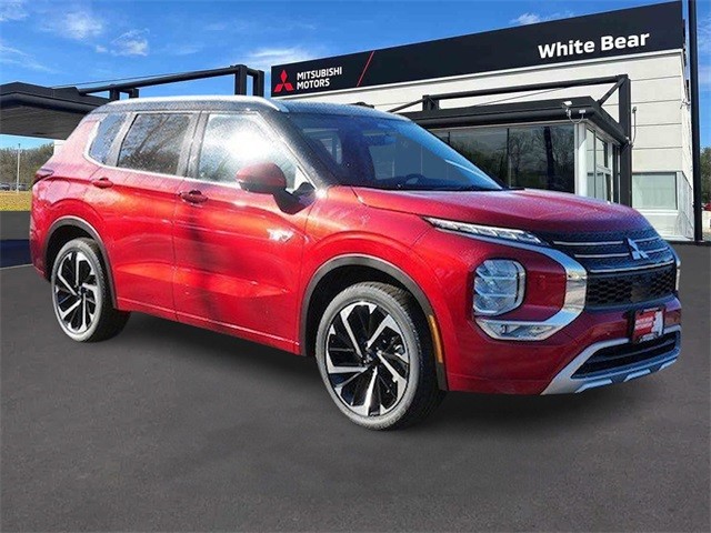 2025 Mitsubishi Outlander Plug-in Hybrid SEL's photo