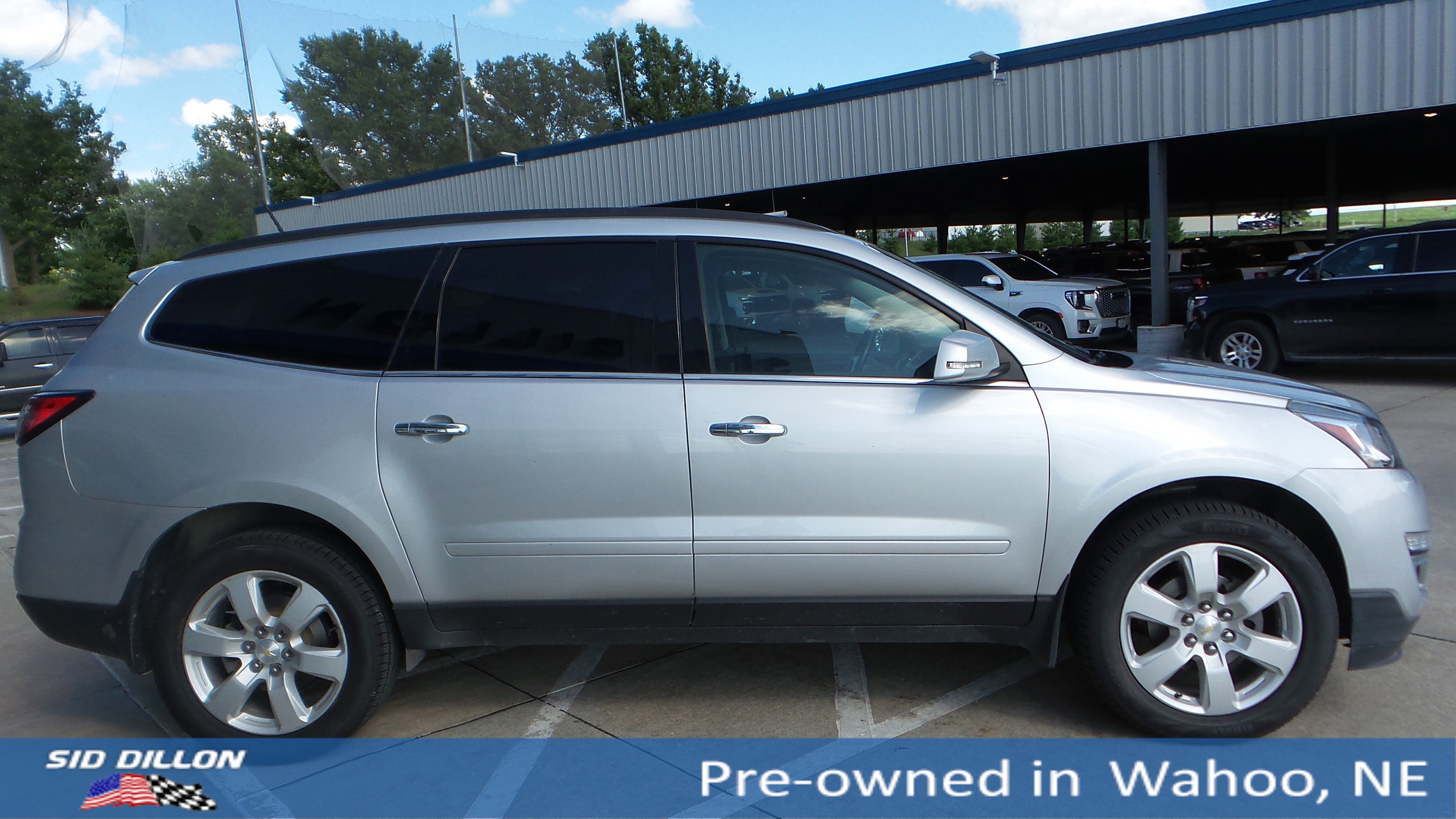 2017 Chevrolet Traverse 1LT photo 6
