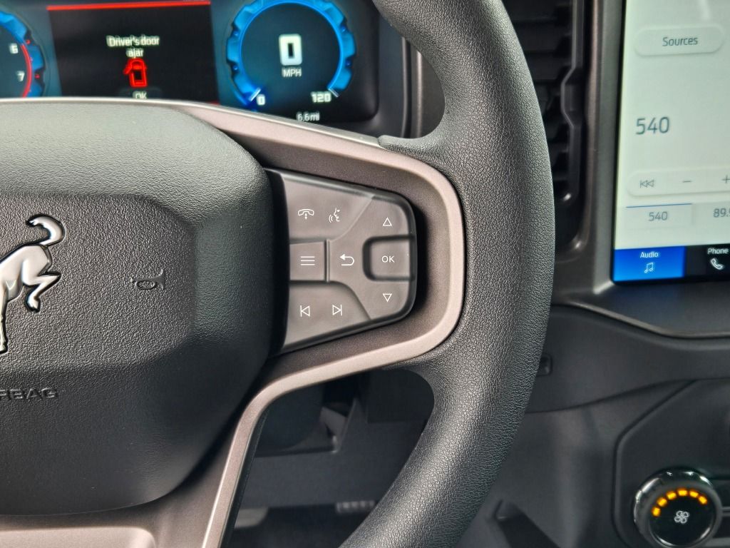 2025 Ford Bronco Base photo 21