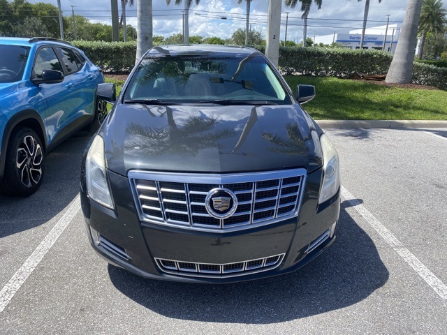 2014 Cadillac XTS Luxury photo 2