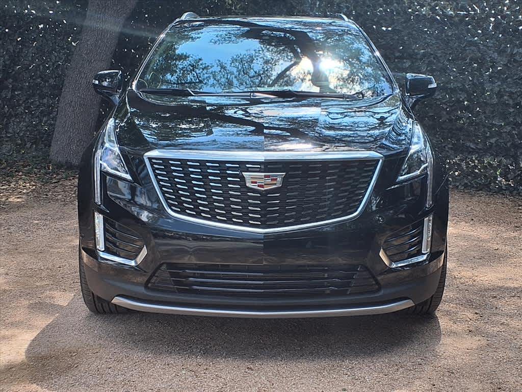 2025 Cadillac XT5 Premium Luxury photo 2