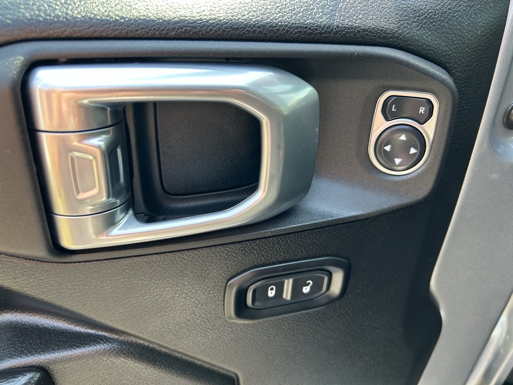 2021 Jeep Wrangler Unlimited Sport Willys photo 11