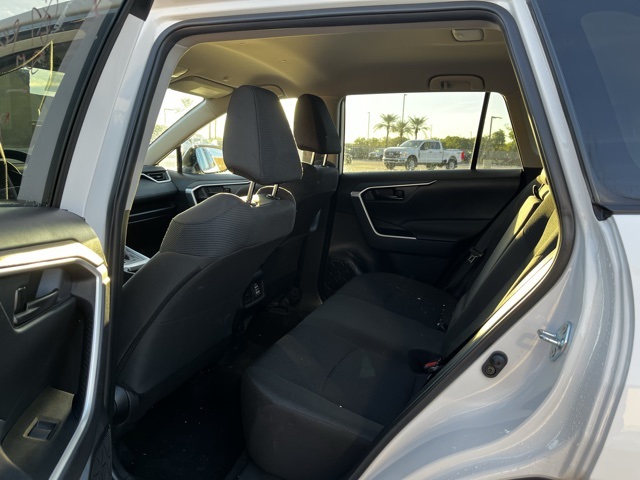 2025 Toyota RAV4 LE photo 3
