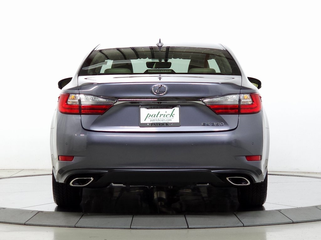 2016 Lexus ES 350 photo 6