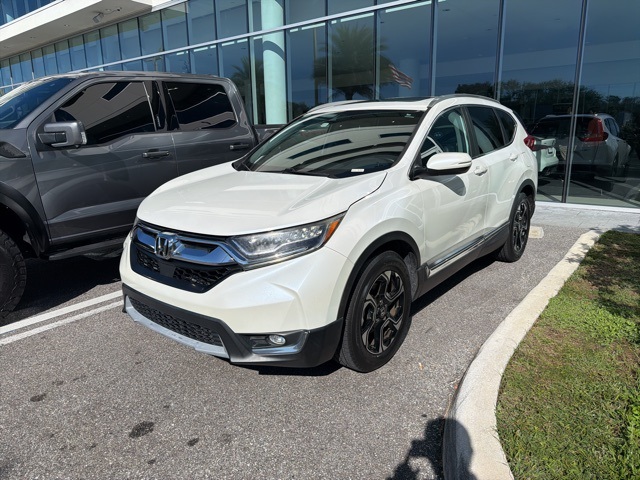 2017 Honda CR-V Touring's photo